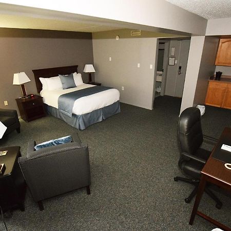 Lakeland Inn Hotel Cold Lake Esterno foto