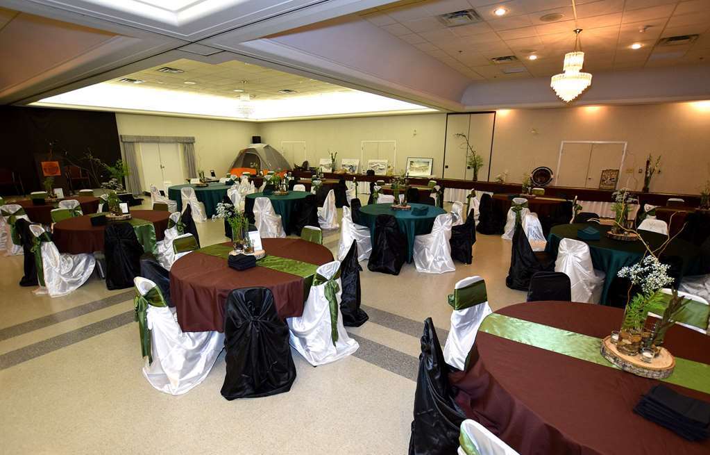 Lakeland Inn Hotel Cold Lake Servizi foto