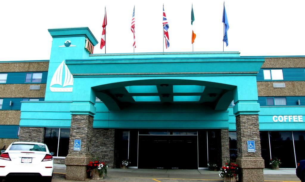 Lakeland Inn Hotel Cold Lake Esterno foto