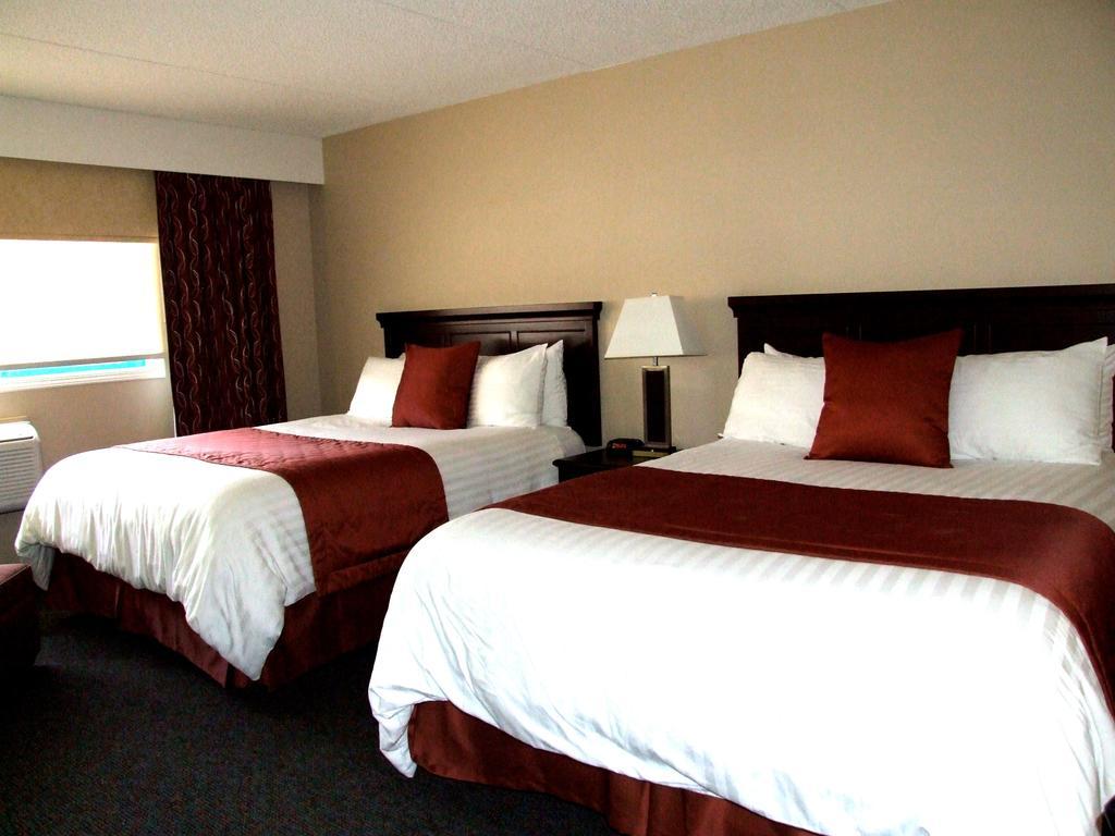 Lakeland Inn Hotel Cold Lake Esterno foto