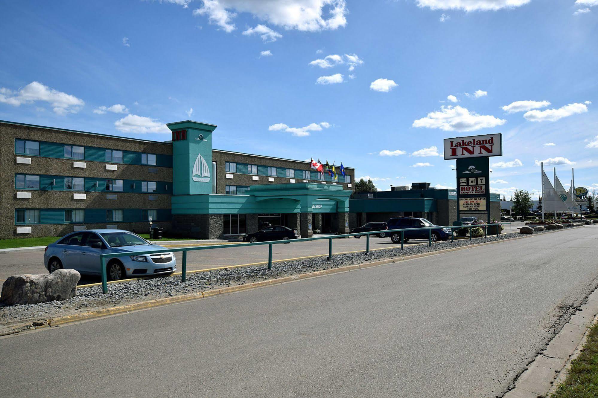 Lakeland Inn Hotel Cold Lake Esterno foto